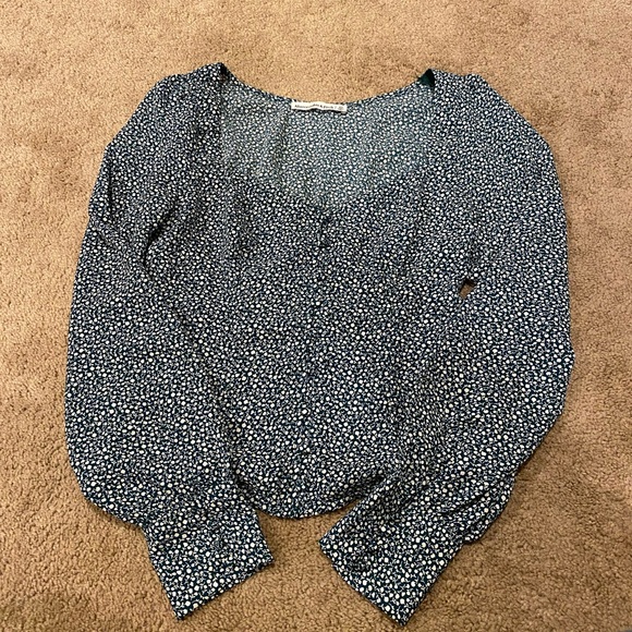 Abercrombie & Fitch Long Puff Sleeve Top - Picture 2 of 3